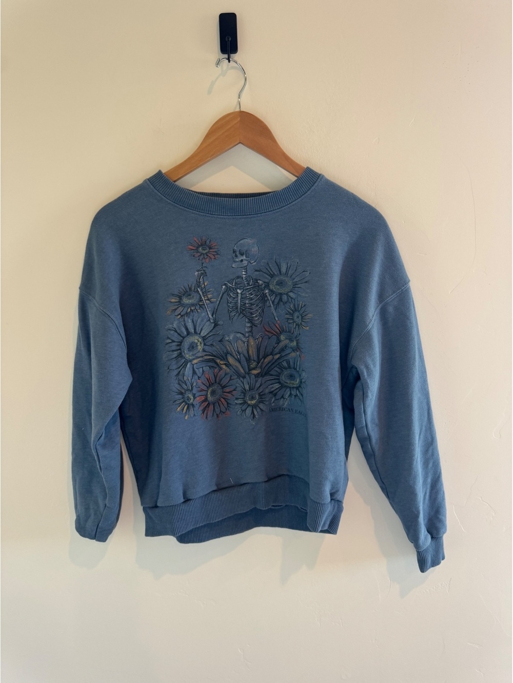 American Eagle Skeleton Floral Graphic Sweatshirt Blue Size Small